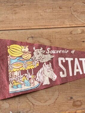 Vintage Souvenir of New York State Fair Pennant Syracuse NY horse Carousel Cow